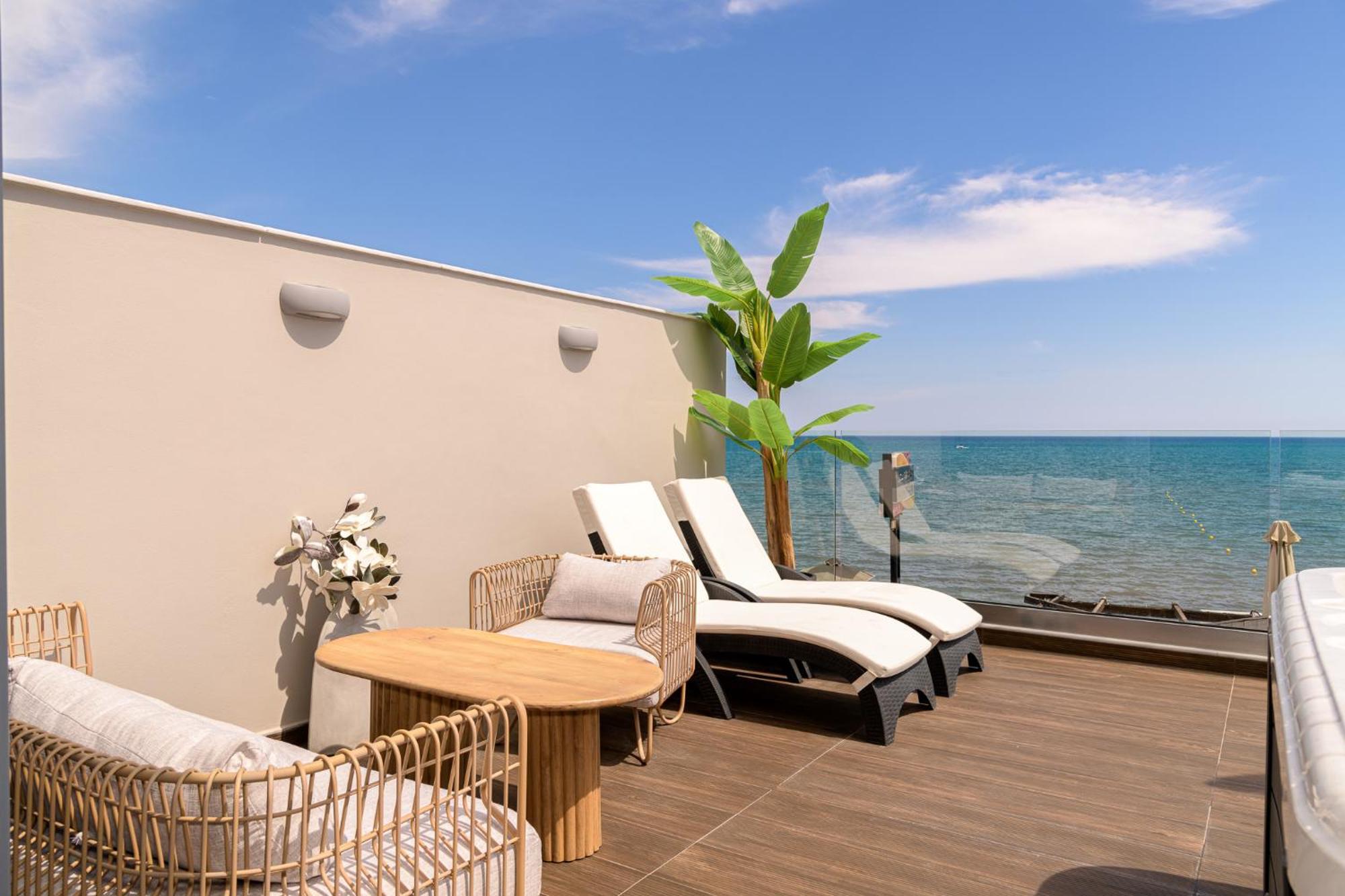 Pearl Luxury Living Apartment Laganas Ngoại thất bức ảnh